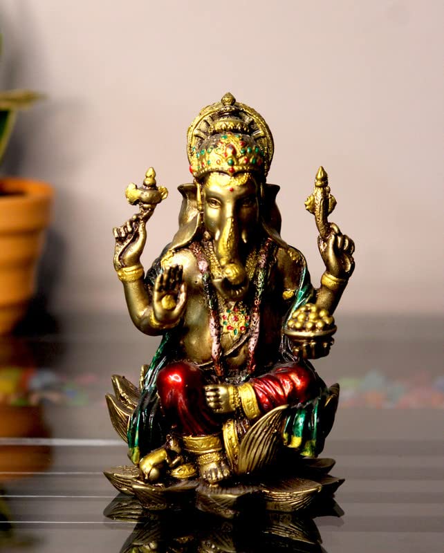 Handcrafted Resin Satue for Home and Office Table Décor Unique Designer Lovable Statue Decorative Item by Deveie Crafts - Deveie