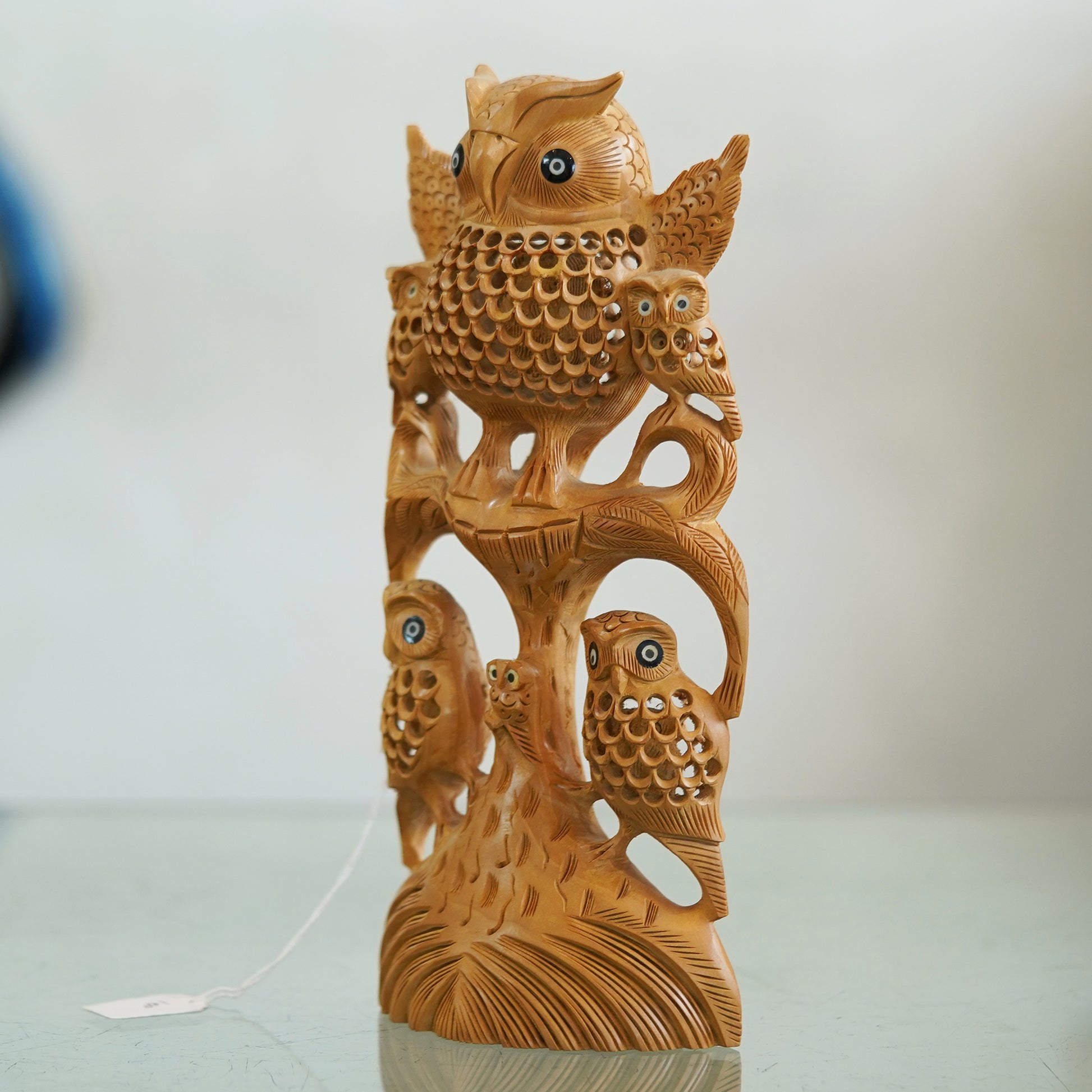 Deveie Crafts Harmonious Wooden Owl Family Sculpture: Crafted Elegance Depicting Unity and Wisdom in Nature's Embrace - Deveie