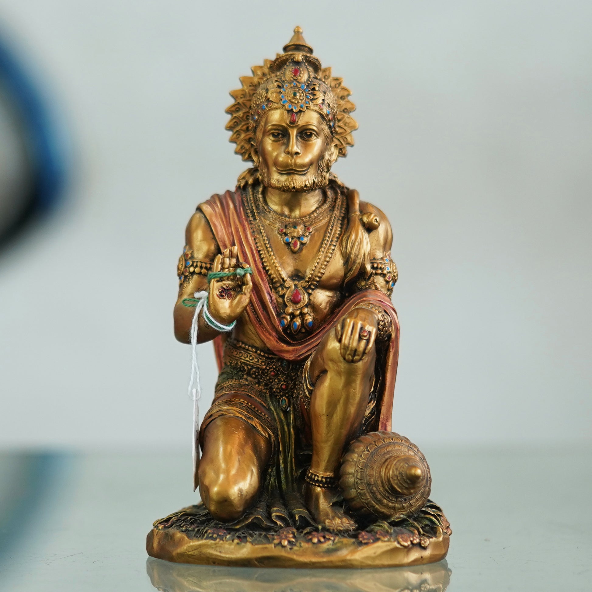 Deveie Crafts Sacred Resin Sculpture: Reverence Personified in Lord Hanuman Ji Showpiece - Deveie