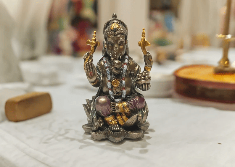 Deveie Crafts Brass Finish Ganesha Statue - Hindu God of Wisdom and New Beginnings - Deveie